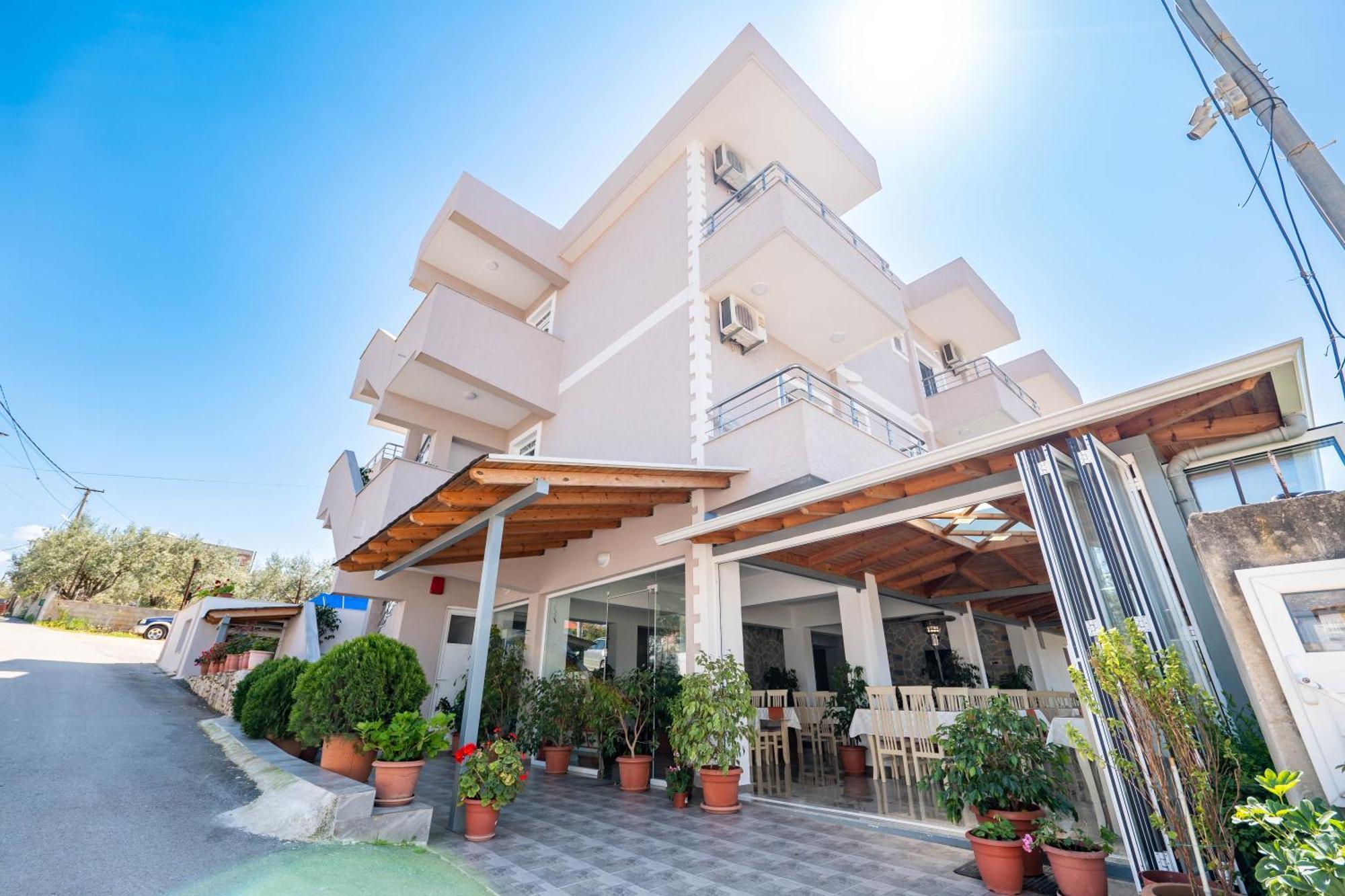 Aleksander Aparthotel كساميل المظهر الخارجي الصورة