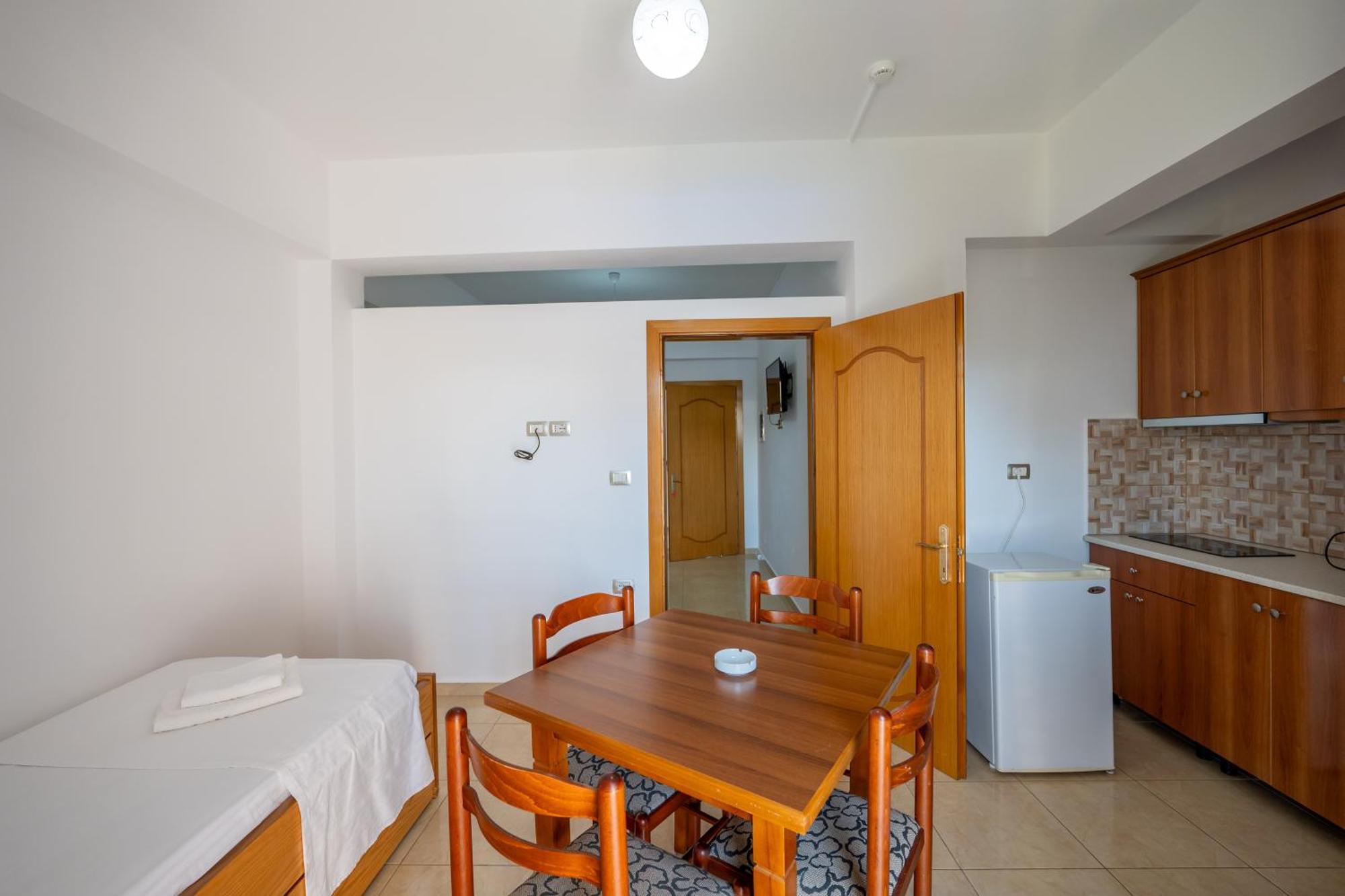 Aleksander Aparthotel كساميل المظهر الخارجي الصورة