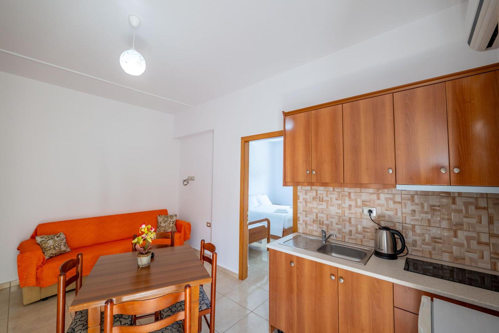 Aleksander Aparthotel كساميل المظهر الخارجي الصورة