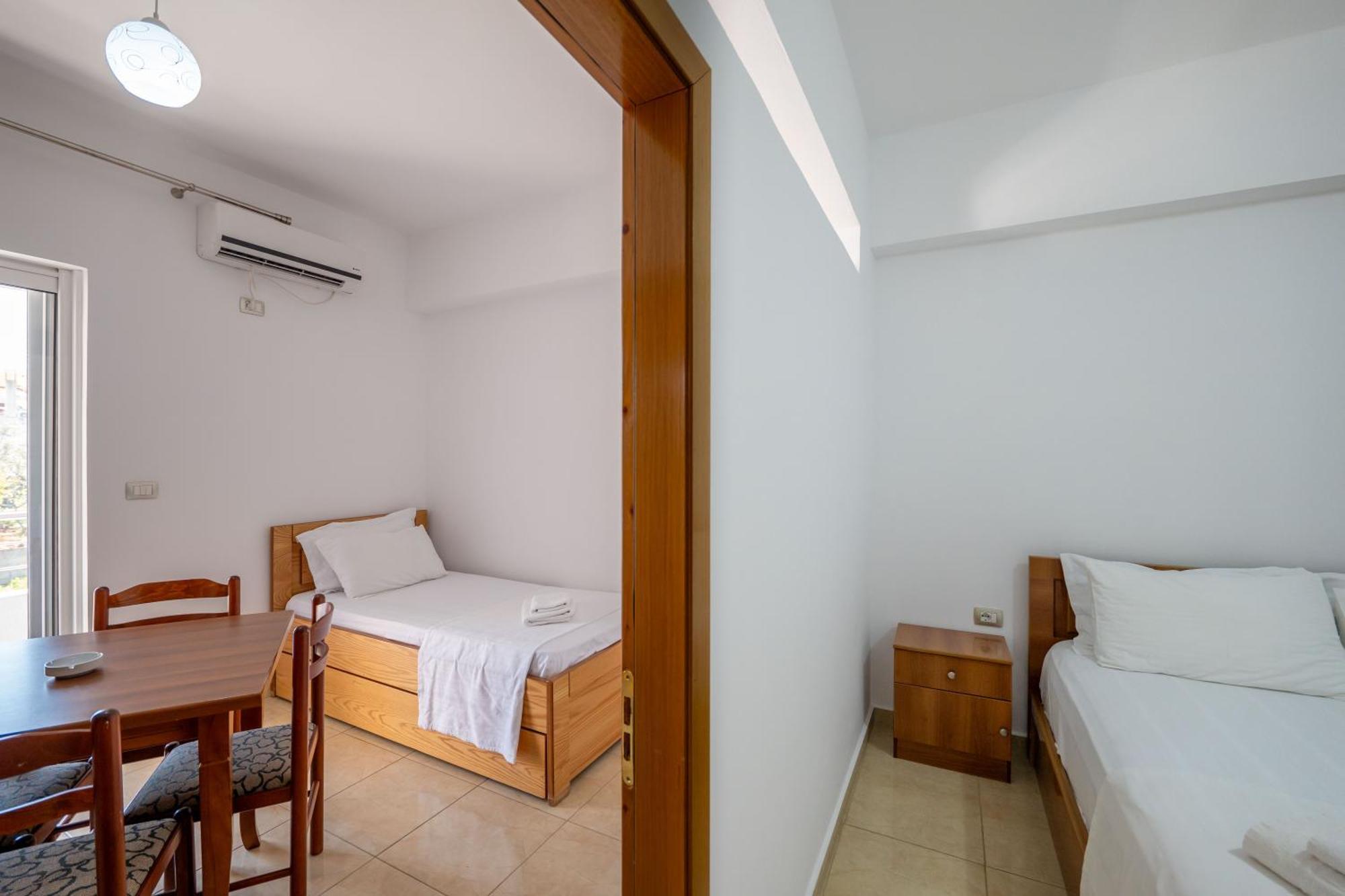 Aleksander Aparthotel كساميل المظهر الخارجي الصورة